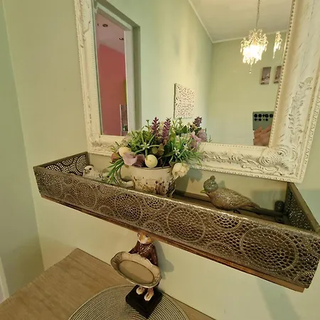 Boutigue House With Terrace And Garden Free Parking *