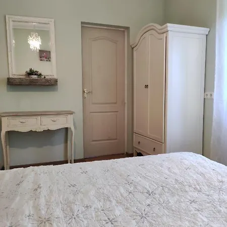 Boutigue House With Terrace And Garden Free Parking Рига