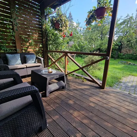 Boutigue House With Terrace And Garden Free Parking Apartment